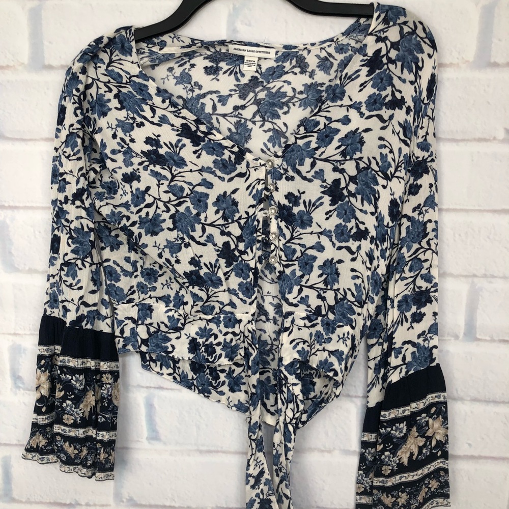 American Eagle floral crop top